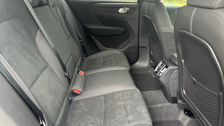 Volvo XC40 2.0 B3P Plus Black Edition 5dr Auto Petrol Estate